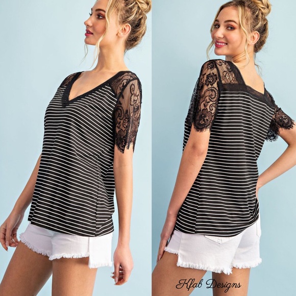 ❤️LAST 1! SALE! V Neck Lace Trim Super Soft Top! - Picture 2 of 9